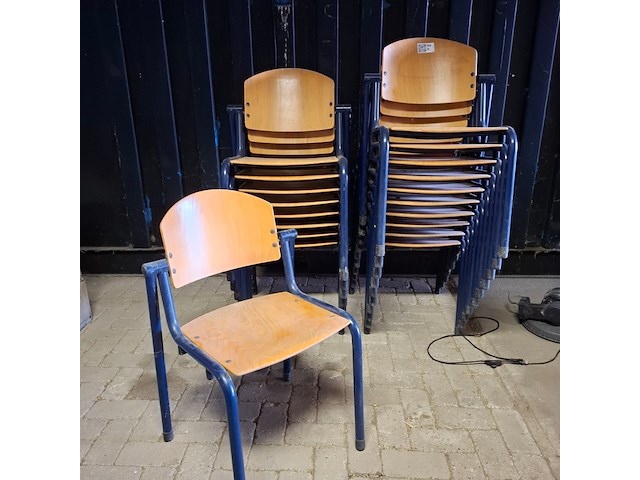 Ca. 19x stapel stoel - afbeelding 2 van  6