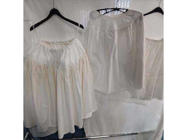 Ca. 19x vrouw, middeleeuwen onderkleding - afbeelding 2 van  6