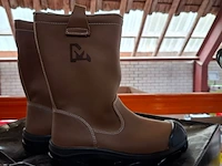 Ca. 200 paar diverse werkschoenen, laarzen, klompen o.a. dunlop, bekina, uvex, bata - afbeelding 2 van  23