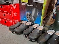 Ca. 200 paar diverse werkschoenen, laarzen, klompen o.a. dunlop, bekina, uvex, bata - afbeelding 14 van  23