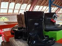 Ca. 200 paar diverse werkschoenen, laarzen, klompen o.a. dunlop, bekina, uvex, bata - afbeelding 22 van  23