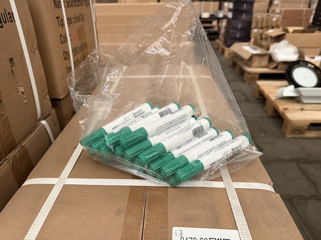 Ca. 2000x boardmarker regular chisel tip groen - afbeelding 2 van  3