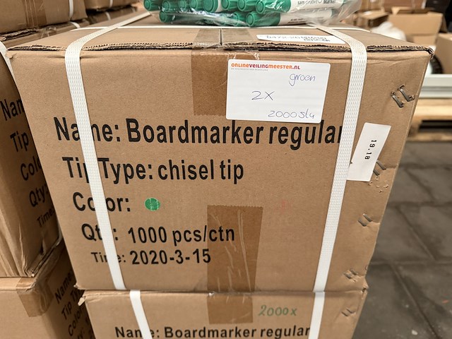 Ca. 2000x boardmarker regular chisel tip groen - afbeelding 3 van  3