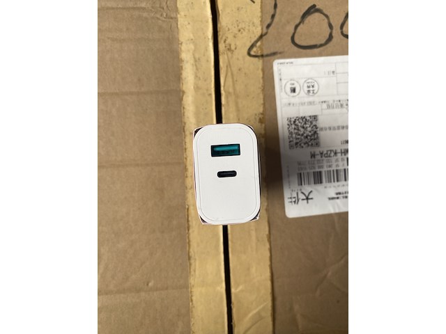 Ca. 200x adapter, kost mobile, usb-a en usb-c - afbeelding 2 van  2