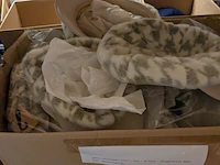 Ca. 200x dames winterpetten en hoeden, diverse kleuren - afbeelding 4 van  9