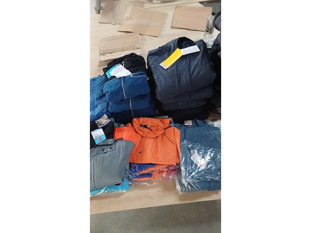 Ca. 200x diverse werkkleding - afbeelding 13 van  13