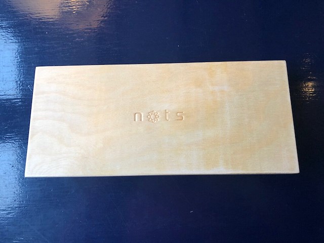 Ca. 200x horloges standaard, nots / mondaine , elk horloge is uniek doordat elke wijzerplaat een uniek stukje van de plattegrond van amsterdam, londen, parijs en new york bevat - afbeelding 2 van  22