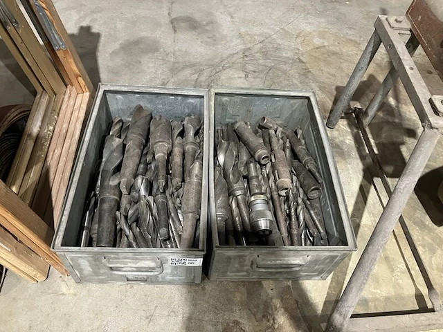 Ca. 200x ijzerboren in 2 kratten - afbeelding 8 van  8