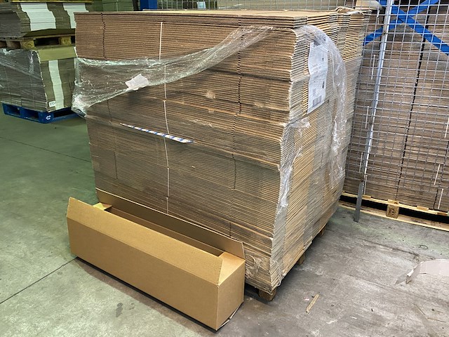 Ca. 200x lange verzenddozen 105x23x23cm dubbelgolf, bruin - afbeelding 1 van  3