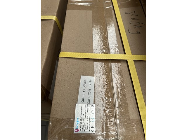Ca. 200x led tube 9w 3000k 587 mm, qbright, qb-lt-9w-3k-120-587 - afbeelding 3 van  3