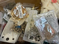 Ca. 200x sieraden, w.o. ladycoco, primark - afbeelding 1 van  10