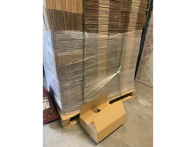 Ca. 200x verzenddozen 41x31x11cm, bruin - afbeelding 1 van  4