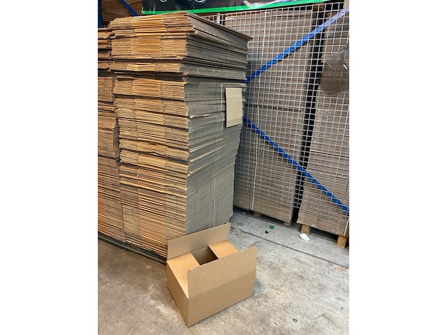 Ca. 200x verzenddozen 53x38x23cm, bruin - afbeelding 1 van  3
