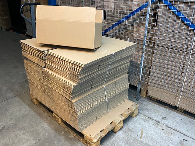 Ca. 200x verzenddozen 58x24x22cm, bruin - afbeelding 1 van  3