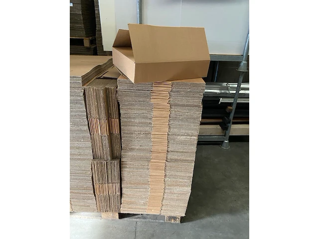 Ca. 200x verzenddozen, bruin, 49x39x10cm - afbeelding 1 van  3