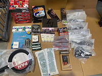 Ca. 201x sport, verzorging en elektronica, garnier, princess, nijdam - afbeelding 1 van  8