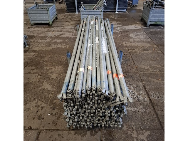 Ca. 202x buisligger 257cm layher, inclusief 2x bok - afbeelding 5 van  7