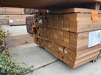 Ca. 204x guyana teak planken fijnbezaagd, 31x80mm, lengte 25/400cm, 83/430cm, 96/460cm - afbeelding 3 van  3