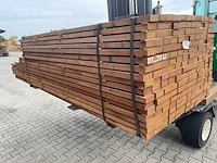 Ca. 204x guyana teak planken fijnbezaagd, 31x80mm, lengte 91/215cm, 17/245cm, 12/275cm, 84/305cm - afbeelding 2 van  3