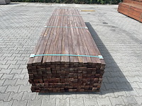 Ca. 204x hardhouten regels geschaafd, 42x57mm, lengte 395cm - afbeelding 1 van  3