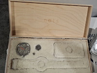 Ca. 204x horloges, nots / mondaine , elk horloge is uniek doordat elke wijzerplaat een uniek stukje van de plattegrond van amsterdam, londen, parijs en new york bevat, diverse kleuren - afbeelding 6 van  32