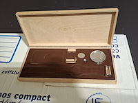 Ca. 204x horloges, nots / mondaine , elk horloge is uniek doordat elke wijzerplaat een uniek stukje van de plattegrond van amsterdam, londen, parijs en new york bevat, diverse kleuren - afbeelding 10 van  32