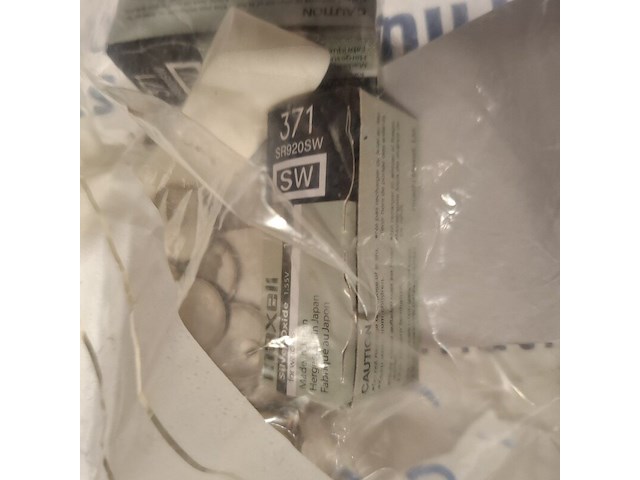 Ca. 204x horloges, nots / mondaine , elk horloge is uniek doordat elke wijzerplaat een uniek stukje van de plattegrond van amsterdam, londen, parijs en new york bevat, diverse kleuren - afbeelding 18 van  32