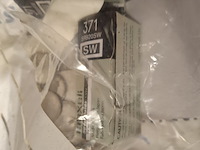 Ca. 204x horloges, nots / mondaine , elk horloge is uniek doordat elke wijzerplaat een uniek stukje van de plattegrond van amsterdam, londen, parijs en new york bevat, diverse kleuren - afbeelding 18 van  32