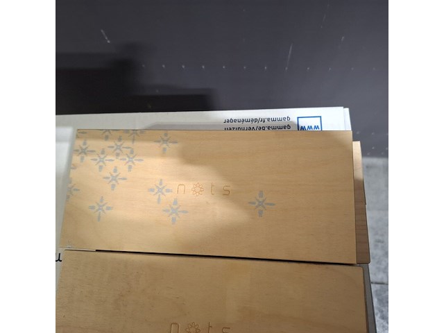 Ca. 204x horloges, nots / mondaine , elk horloge is uniek doordat elke wijzerplaat een uniek stukje van de plattegrond van amsterdam, londen, parijs en new york bevat, diverse kleuren - afbeelding 24 van  32