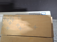 Ca. 204x horloges, nots / mondaine , elk horloge is uniek doordat elke wijzerplaat een uniek stukje van de plattegrond van amsterdam, londen, parijs en new york bevat, diverse kleuren - afbeelding 24 van  32