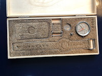 Ca. 204x horloges, nots / mondaine , elk horloge is uniek doordat elke wijzerplaat een uniek stukje van de plattegrond van amsterdam, londen, parijs en new york bevat, diverse kleuren - afbeelding 28 van  32