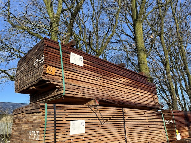 Ca. 208x guyana teak beschoeiingsplanken, 20x100mm, lengte 31/250cm, 176/300cm - afbeelding 4 van  4