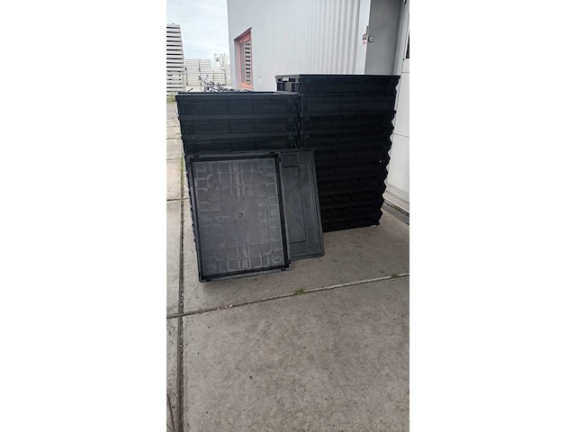 Ca. 20x bak met deksel, esd, engels, transporter, zwart - afbeelding 3 van  4