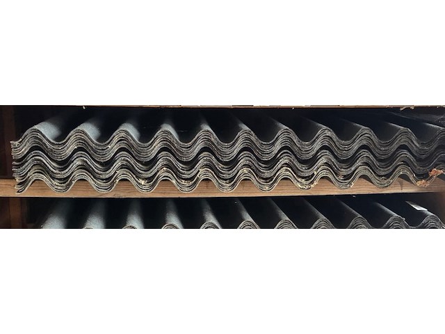 Ca. 20x bitumen golfplaten, guttanit - afbeelding 1 van  3