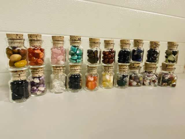 Ca. 20x diverse soorten trommelstenen - afbeelding 1 van  7