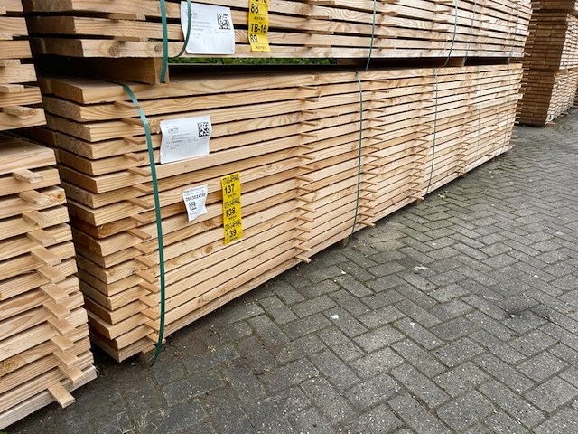 Ca. 20x douglas balken fijnbezaagd, 43x200mm, lengte 500cm - afbeelding 4 van  4