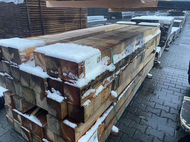 Ca. 20x douglas balken geschaafd, 140x140mm, lengte 300cm - afbeelding 2 van  3