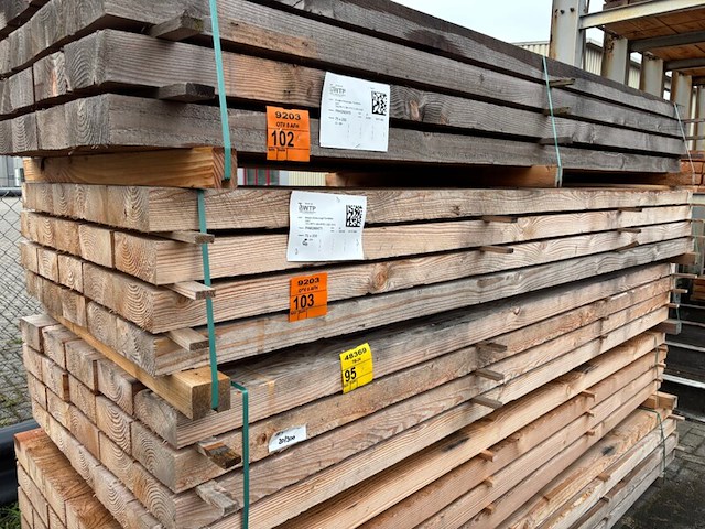 Ca. 20x douglas dakbalken fijnbezaagd, 75x200mm, lengte 300cm - afbeelding 4 van  4