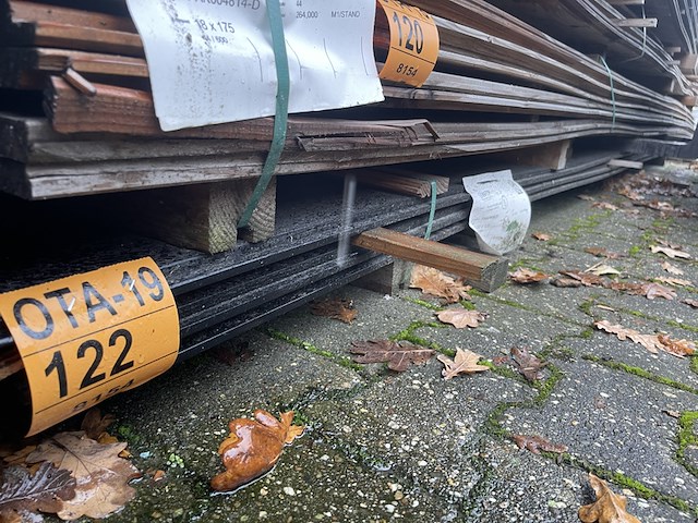 Ca. 20x douglas design- triple- deens profiel zwart, 22x142mm, lengte 500cm - afbeelding 2 van  3