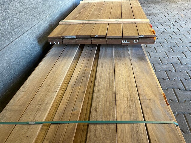 Ca. 20x guyana ipé planken geschaafd, 21x145mm, lengte 185cm - afbeelding 3 van  3