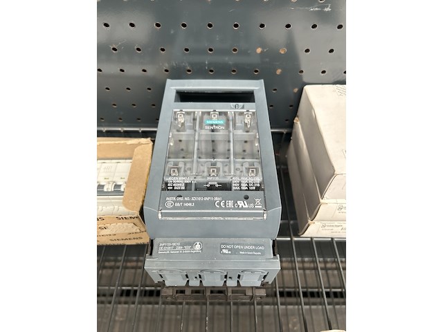 Ca. 20x installatiemateriaal w.o. mespatroonlastscheider, o.a. siemens, philips, aritech, interlogix - afbeelding 5 van  8