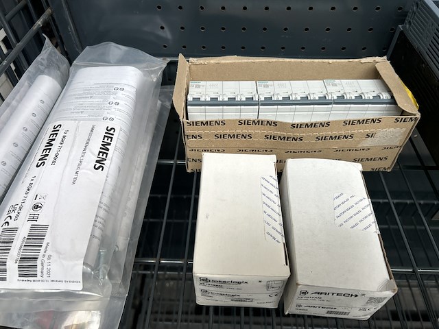 Ca. 20x installatiemateriaal w.o. mespatroonlastscheider, o.a. siemens, philips, aritech, interlogix - afbeelding 8 van  8