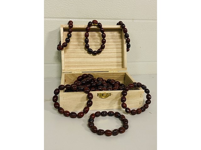 Ca. 20x jaspis breccie (dark) armbanden - afbeelding 1 van  4