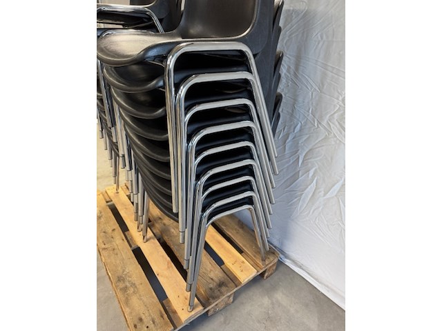 Ca. 20x kantinestoel berico plast, helene 1004/a, zwart - afbeelding 5 van  6