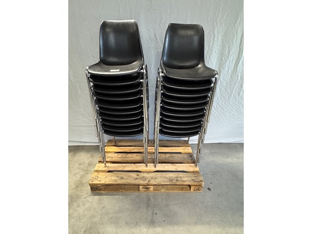 Ca. 20x kantinestoel berico plast, helene 1004/a, zwart - afbeelding 1 van  5
