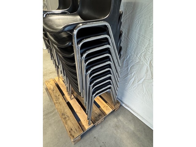 Ca. 20x kantinestoel berico plast, helene 1004/a, zwart - afbeelding 2 van  5