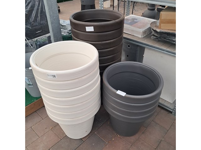Ca. 20x kunststof bloempot, endersen - afbeelding 1 van  8