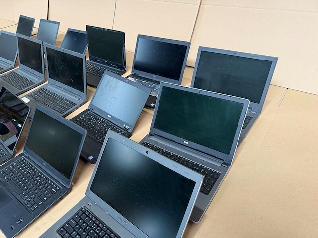 Ca. 20x laptop, dell - afbeelding 10 van  21