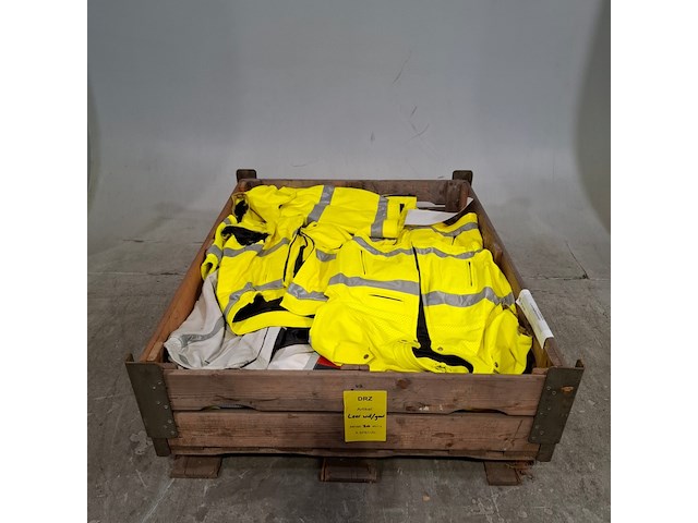 Ca. 20x leren jas (zonder mouwen) - afbeelding 1 van  8