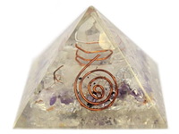 Ca. 20x orgonietpiramide 75 mm met edelsteen en koper - afbeelding 2 van  3